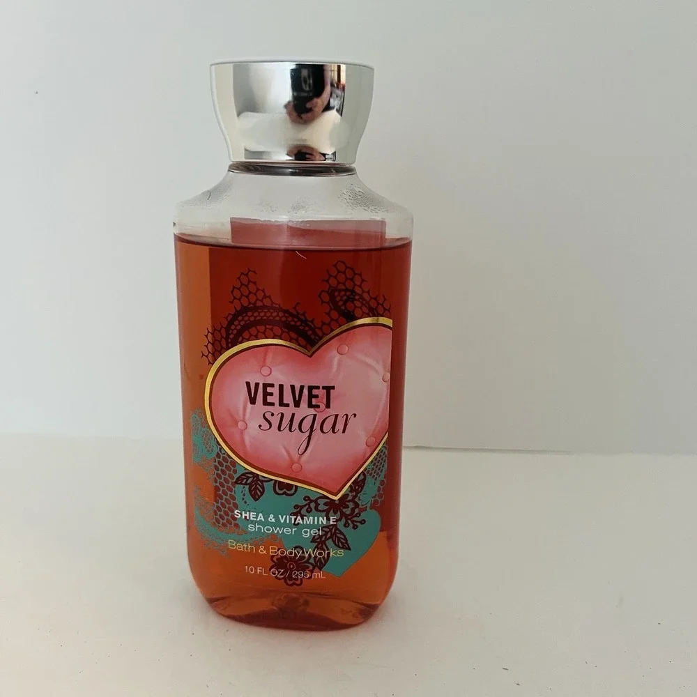 Bath & Body Works 10oz Velvet Sugar Shower Gel Shea & Vitamin E Body Wash